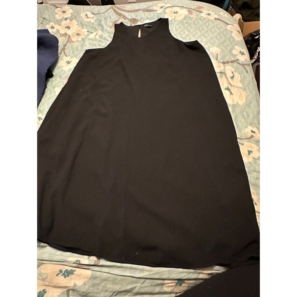 6 FOR $10 Gap small black dress